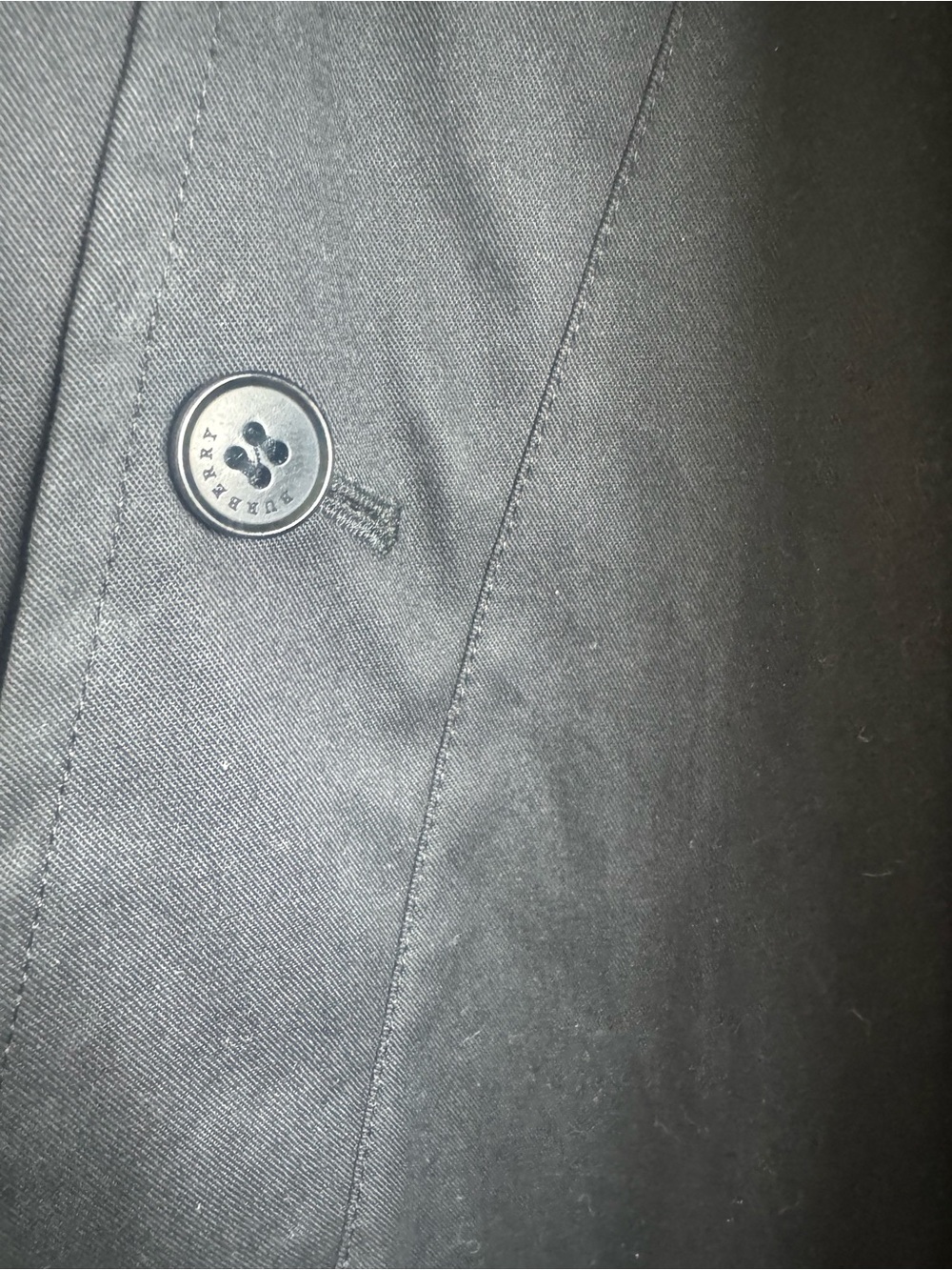Burberry Black Trench Coat with Classic Check Lining - Picture 4 of 12